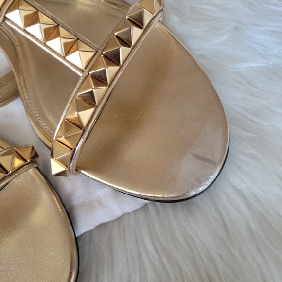 100% Authentic Valentino Garavani rockstud sandal - Picture 6 of 11